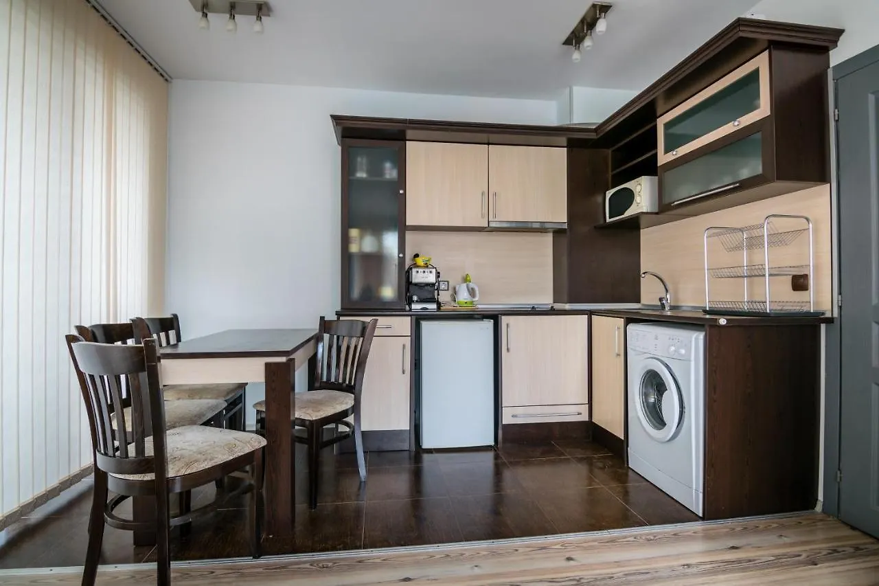 Cozy One-Bedroom Apartment In Night Breeze Burgas